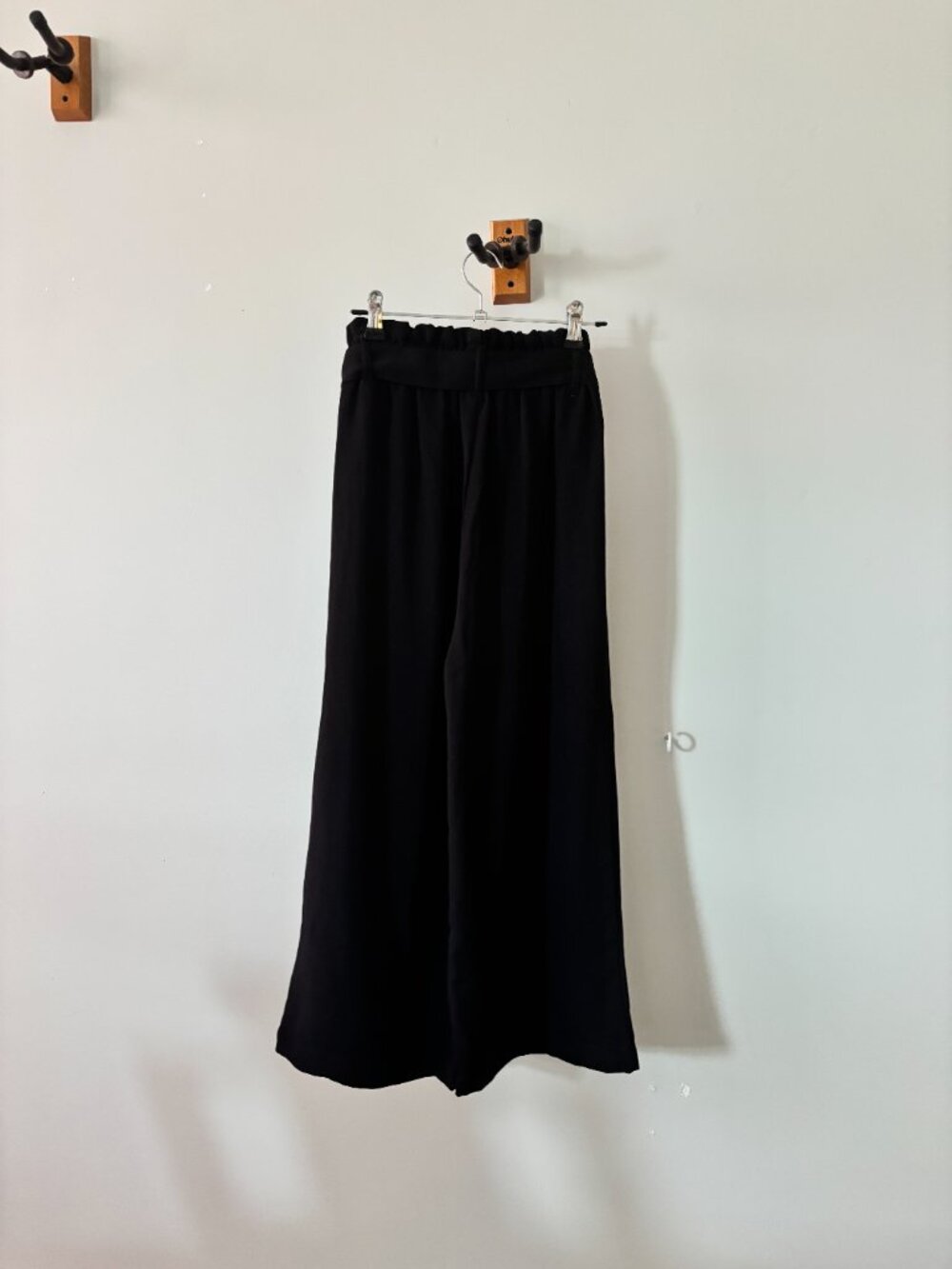 NWOT • Stradivarius • paperbag tie waist cropped wide leg pants - Picture 2 of 10
